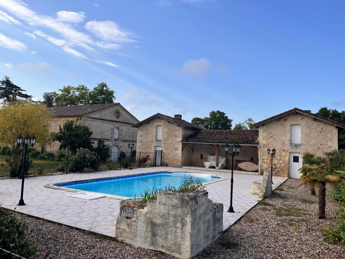 Domaine Clos Et Arbore De 3 Ha Avec Deux Maisons Lamothe-Montravel 外观 照片